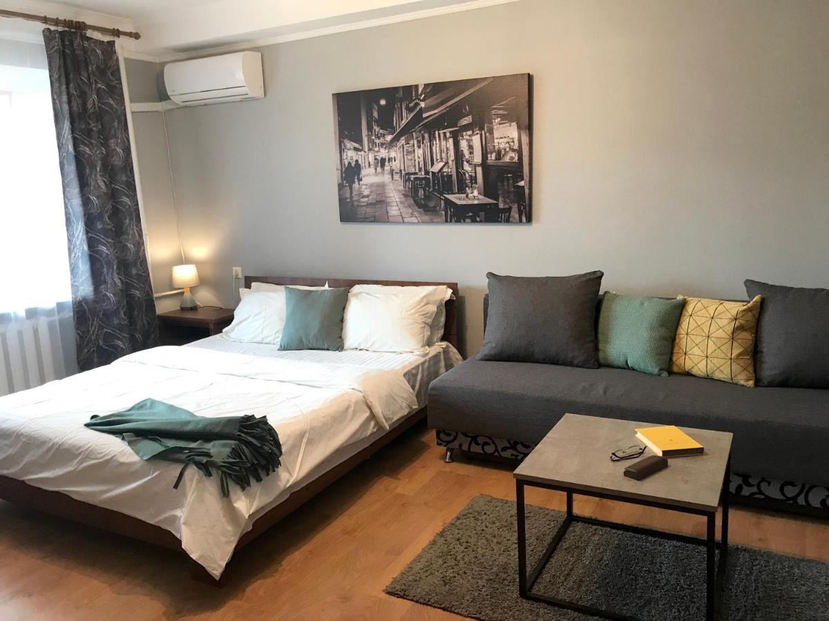 קייב Apartment Olympyska On Velyka Vasylkyvska 45 מראה חיצוני תמונה